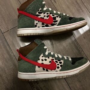 Nike SB Dunk “walk the dog” Animal Print Sneakers